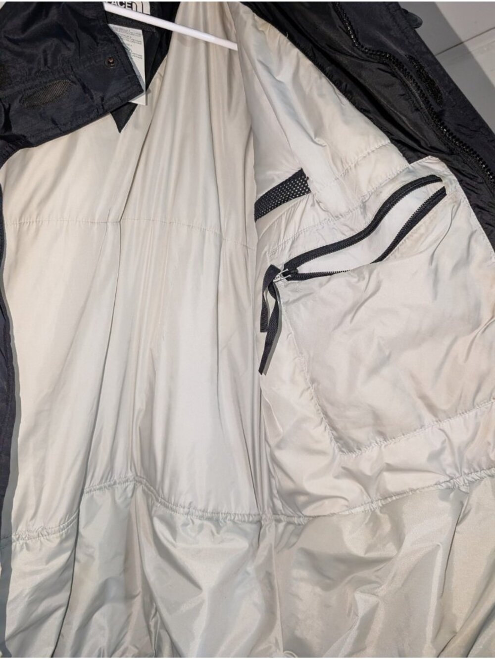 The North Face Men's XL Black White Insulated Ski Snow Jacket Coat - Picture 4 of 8